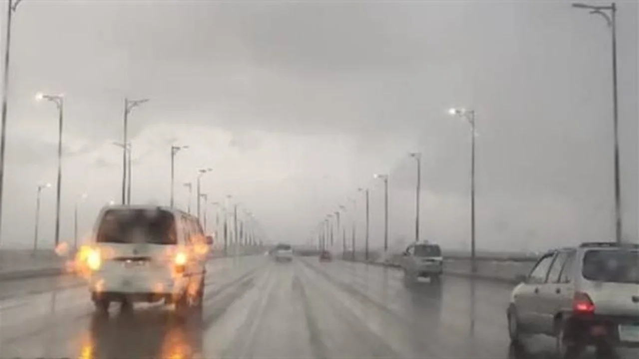 خريطة زحف الأتربة.. الأرصاد تحذر سكان القاهرة ومدن القناة من طقس الثلاثاء